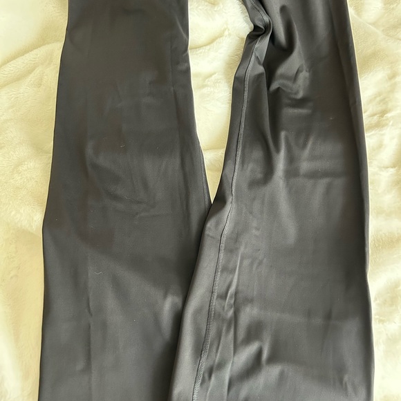 Gymshark elevated flare leggings - Picture 6 of 7